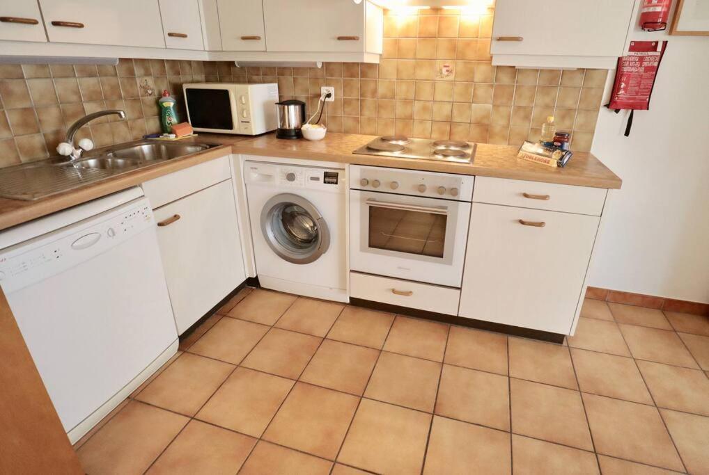 Apartment Comfortable, Very Well Located Between Train Station And Lake!